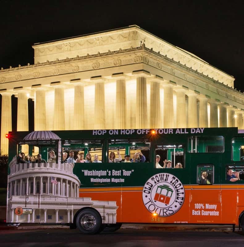 Washington DC: Monuments by Moonlight Nighttime Trolley Tour